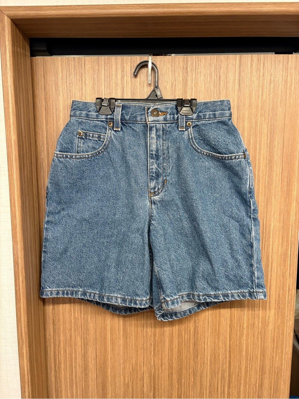Liz Claiborne 90’s Mom Jean High-Rise Shorts